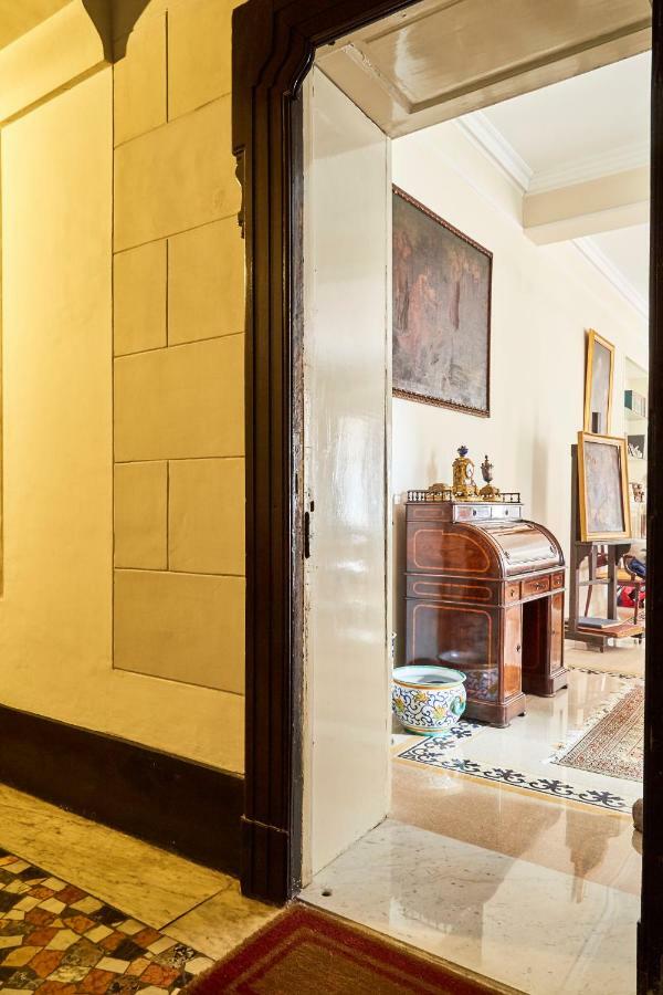 Suite Klimt P.Zza Amedeo 나폴리 외부 사진